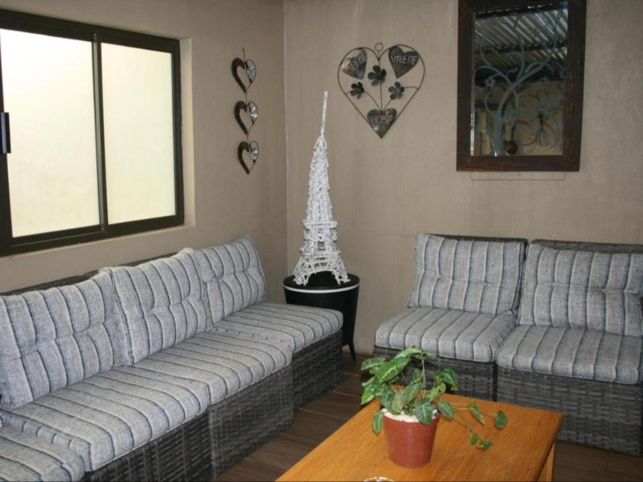 La Belle Guesthouse Parys Exteriér fotografie
